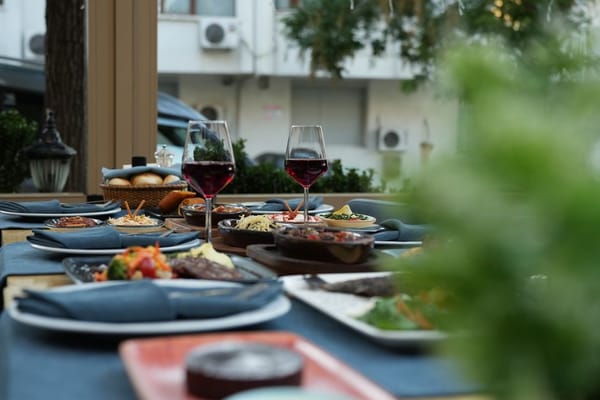 Comer fora sem perder o equilíbrio