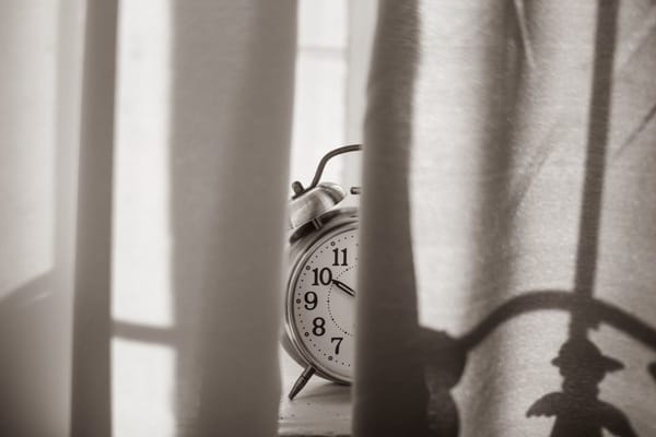 Reset do Sono de Setembro: Como Acertar o Relógio Biológico Antes das Aulas